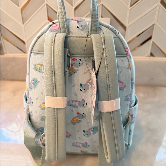 Disney parks dumbo loungefly backpack nwt - Picture 3 of 4